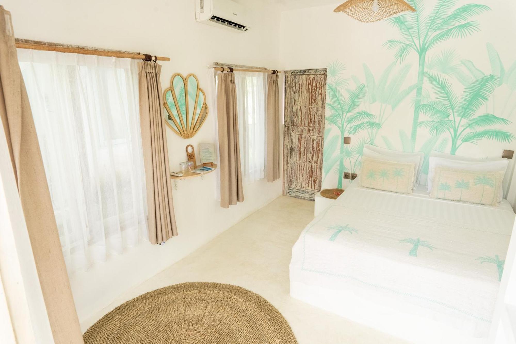 La Isla Bonita Gili Air Hotel Exterior photo